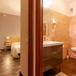 Il Palazz8 Πανσιόν